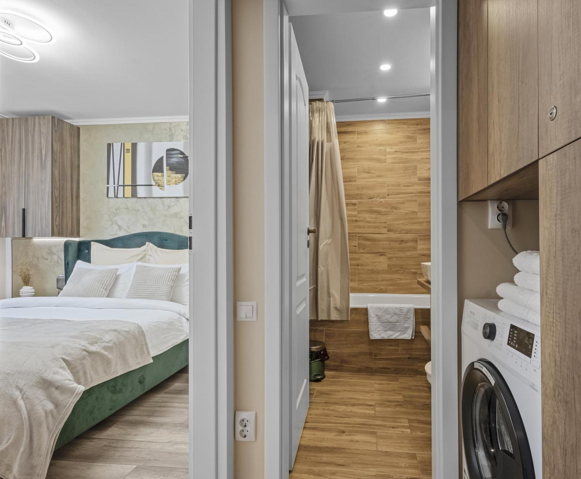 Awesome Apartment Bukarest Exterior foto